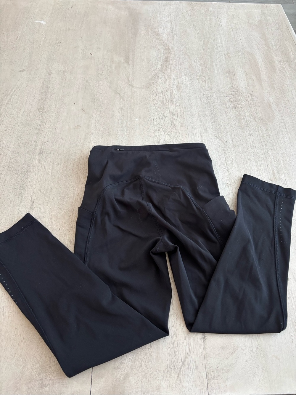 Lululemon black crop leggings - Picture 2 of 3